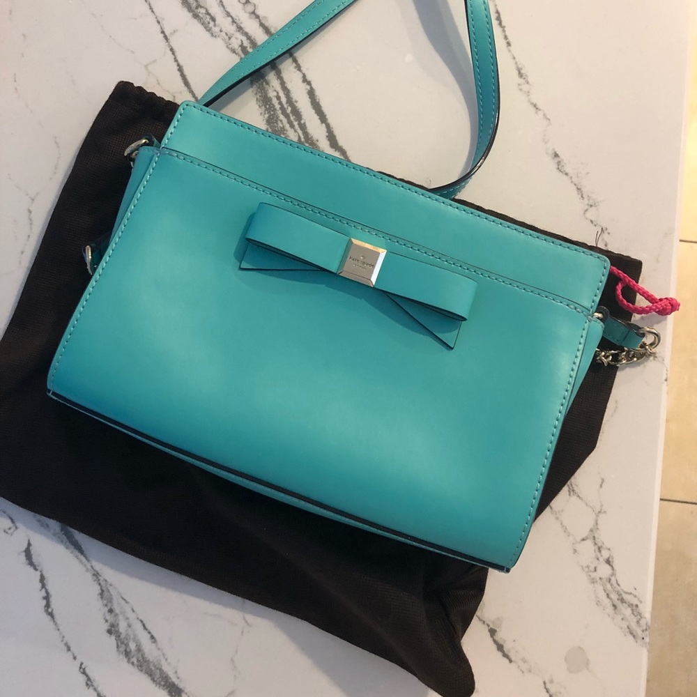 kate spade crossbody (like new!)